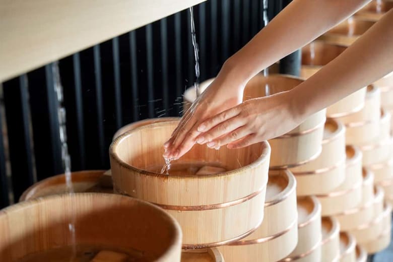 Hand bath experience