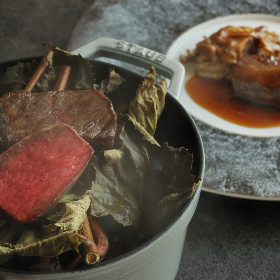 メイン:牛肉のグリッリア ポルチーニのグラティナート